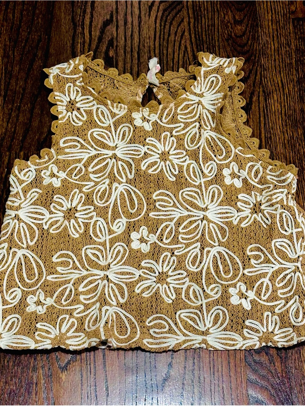 Solitaire Crochet Sleeveless Floral Lace Top